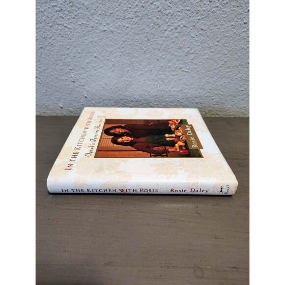 Oprah Winfrey In The Kitchen Oprah's Favorite Recipes Hardcover Book - Picture 4 of 5